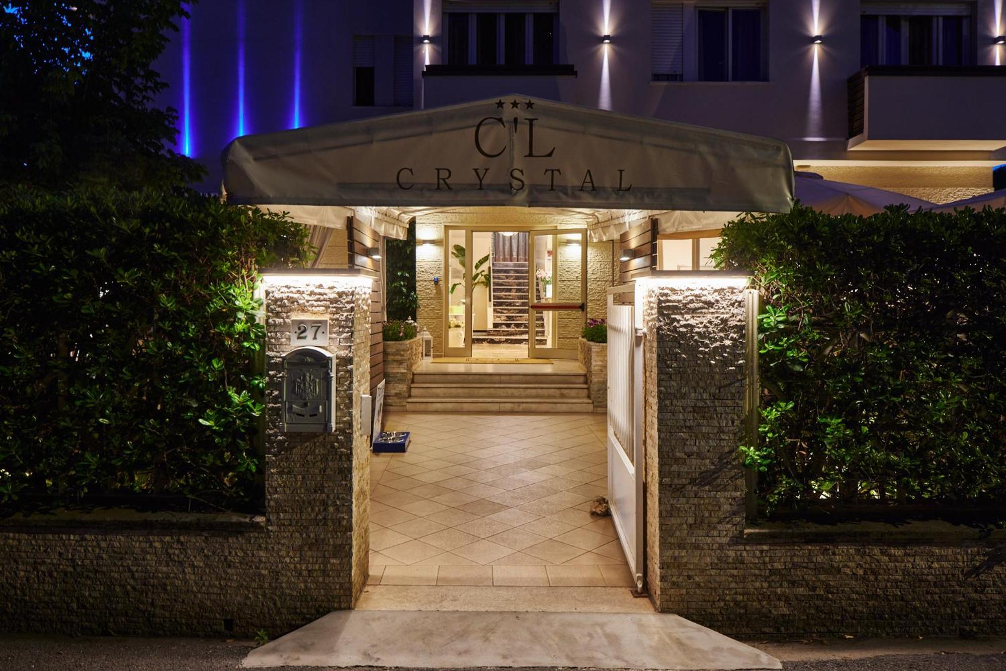 Hotel Crystal マリーナ・ディ・ピエトラサンタ エクステリア 写真